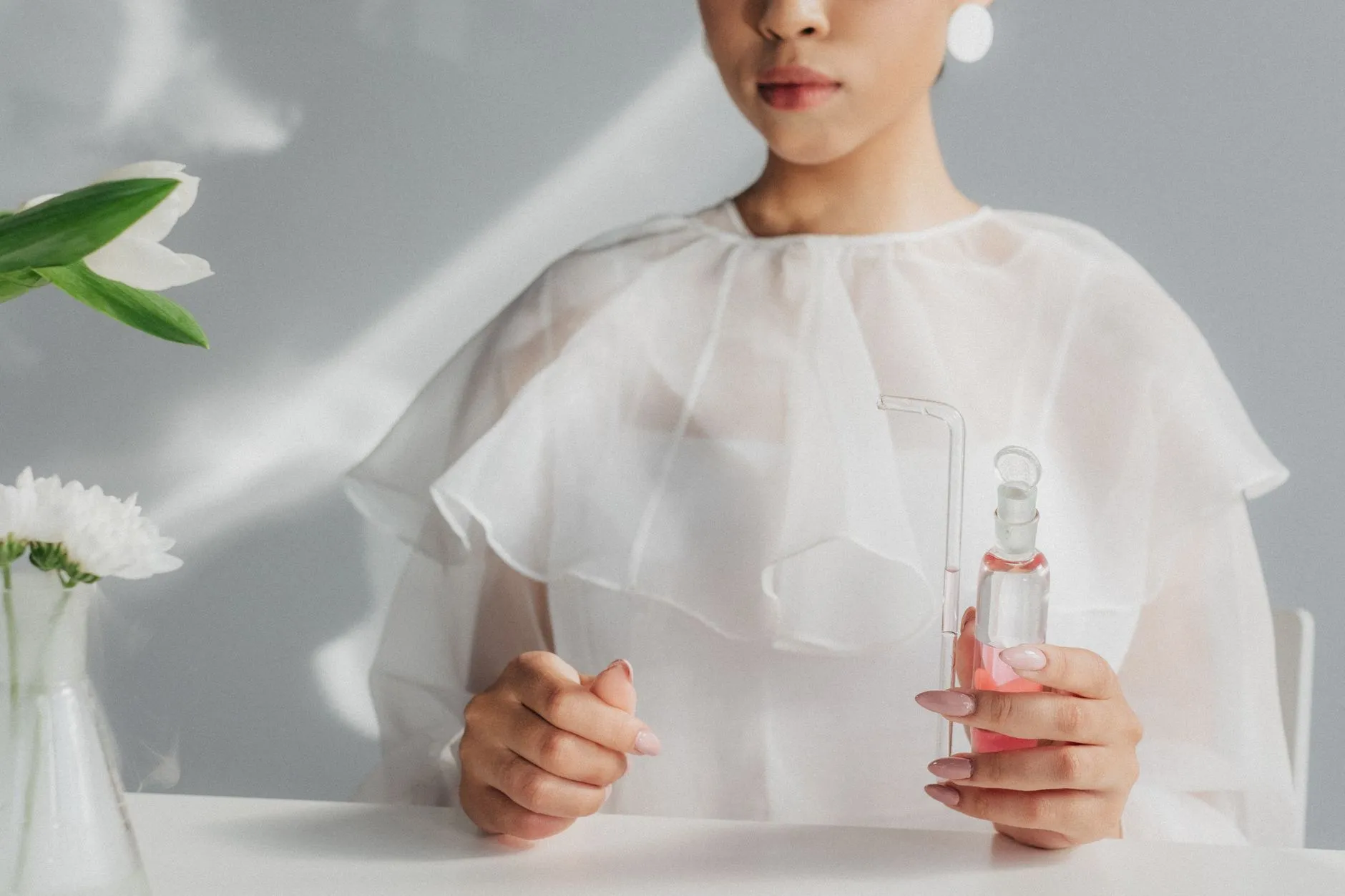 日化百货批发商解析：洗发水与沐浴露的配方体系及商超选品要点
